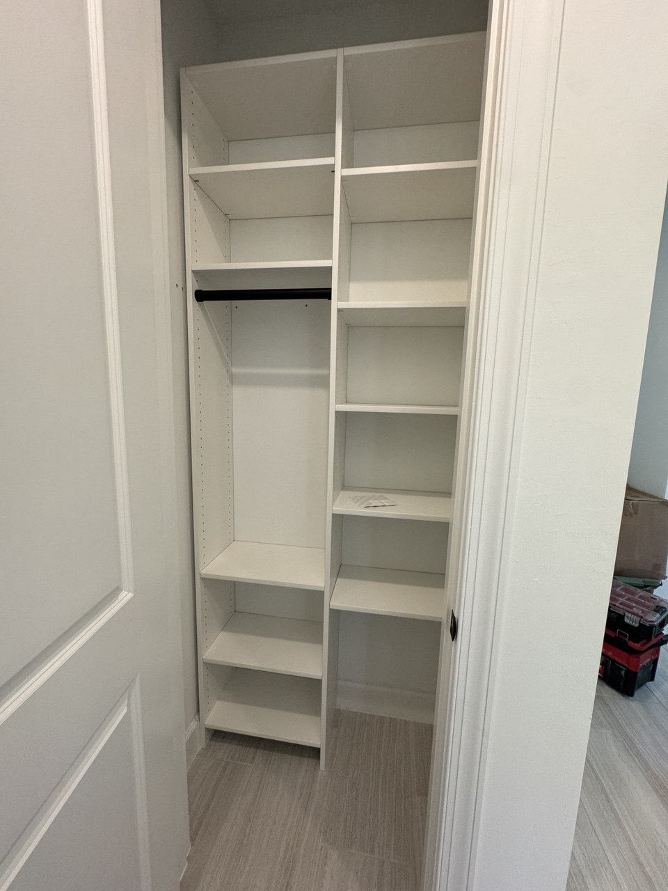Reach-In Closet 12